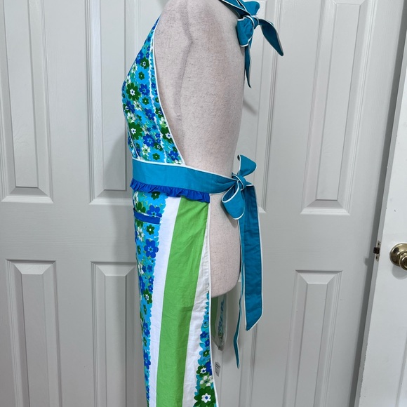 Anthropologie Full Size Floral tie neck and waist Apron. One size - Picture 2 of 6